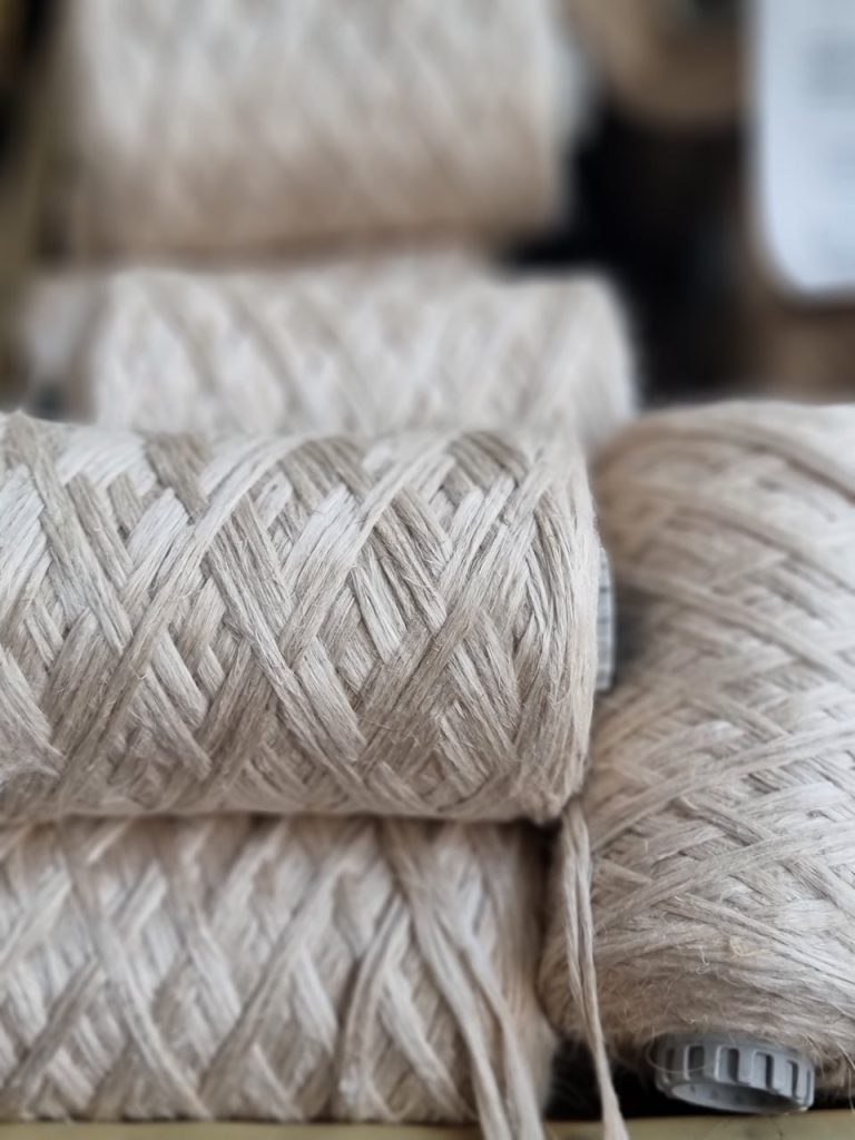 Maeko e Komodra Business Group per la fibra di ramié