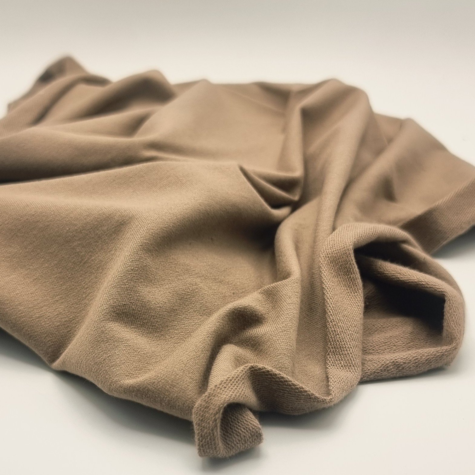 Nek Micro felpa Garzata<br>cotone biologico<br>Marrone nocciola <br/></h1><p>Colore - fine serie<p> - immagine 3